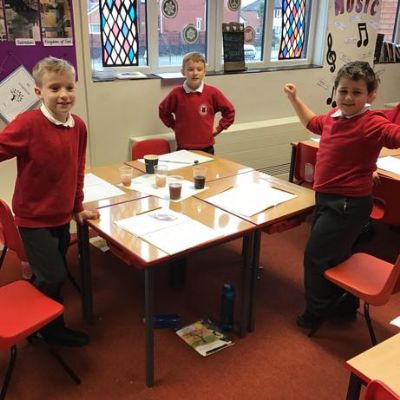 In Elder we enjoyed carrying out an investigation to observe the effect of different liquids on our teeth.