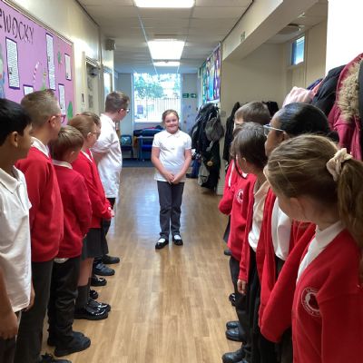 Should Lucy trust Mr Tumnus?