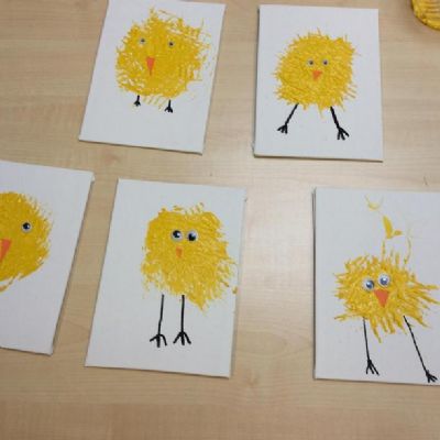 Ash Class’ Art Club - We used a fork and acrylic paint to create a chick.