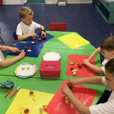 Preparing our own fruits using knives safely